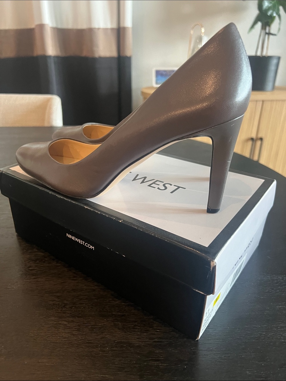 Nine West Dark Grey Leather Pointed-Toe Stiletto Pumps